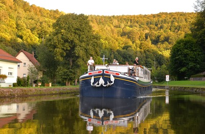 Panache cruising Alsace in Fall