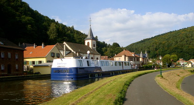 Madeleine barge